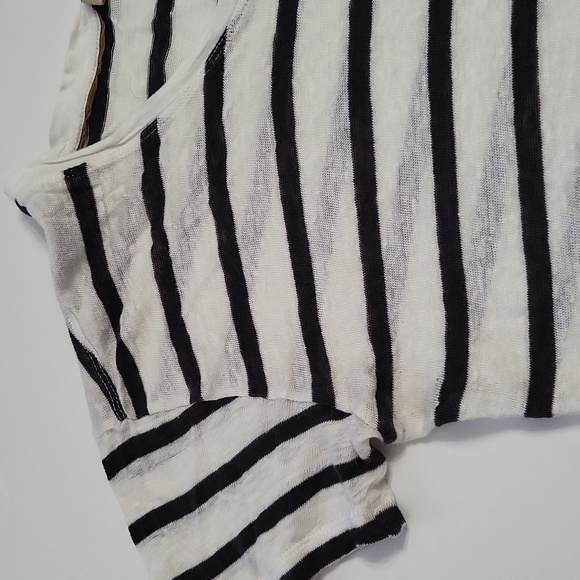 Burberry Brit Women's Tshirt Size Medium - Picture 16 of 16